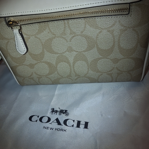 Coach Bennett Crossbody in Signature Canvas - Picture 3 of 8